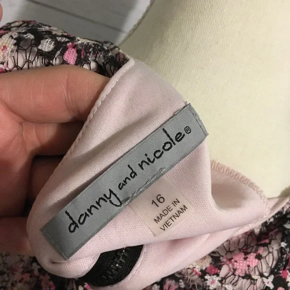 Floral Dress - Picture 4 of 4